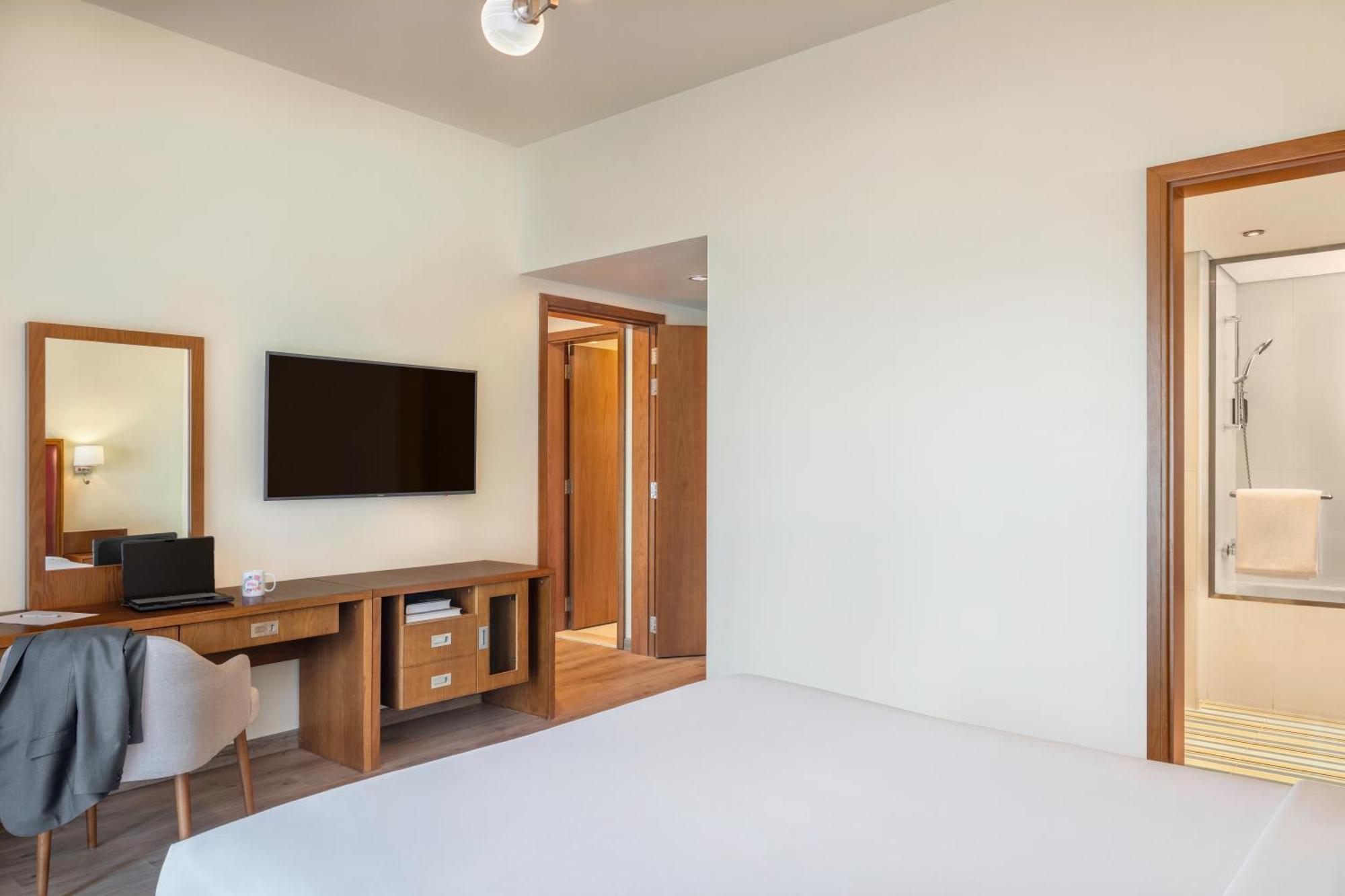 Aparthotel Adagio Эль-Фуджайра Экстерьер фото